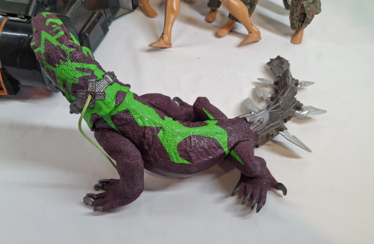 Set van 12 Actionman actiefiguren met voertuig en dinosaurusfiguur - foto 4