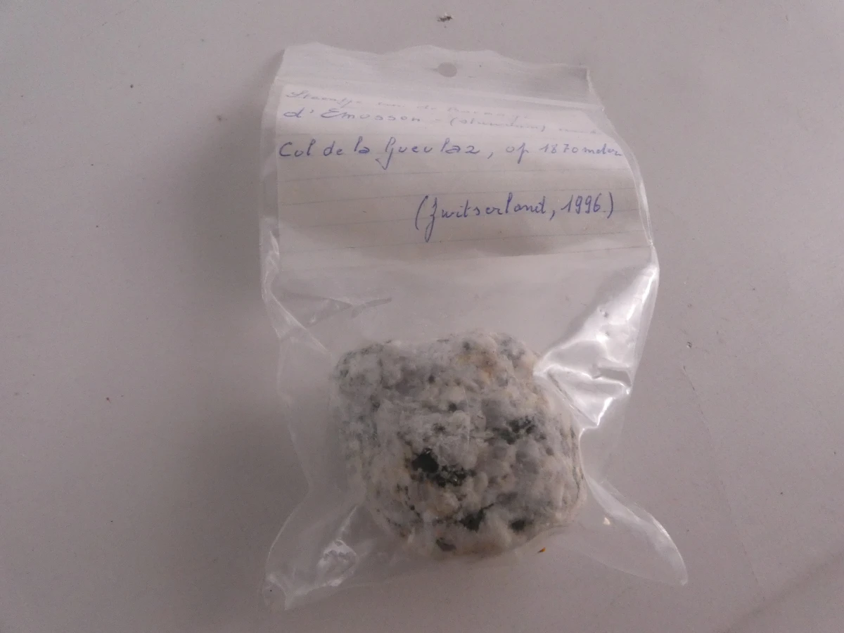 Verzameling mineralen, fossielen en edelstenen - foto 25