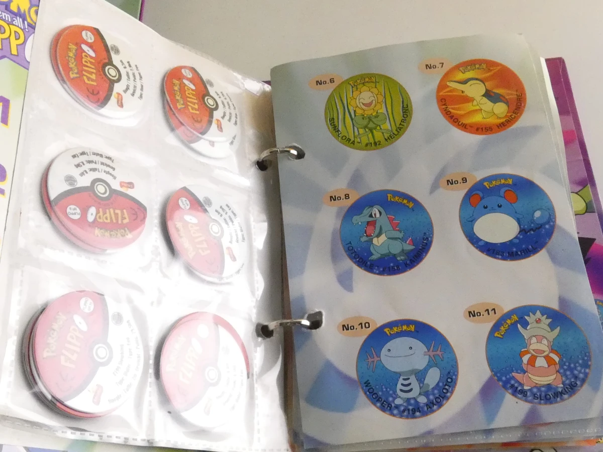 Pokémon verzamelset met figuren, posters en accessoires - foto 26