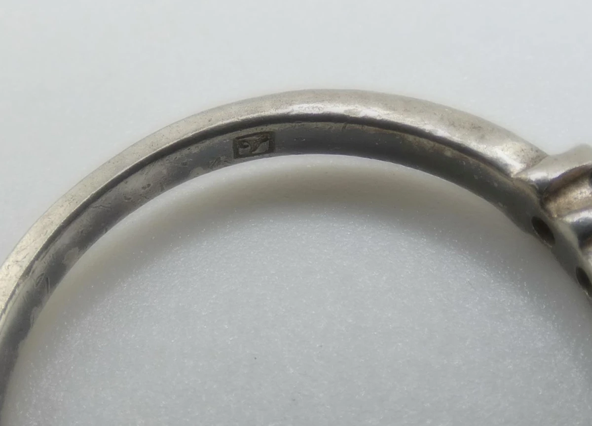 Zilveren ring met zwarte steentjes maat 56 - foto 3