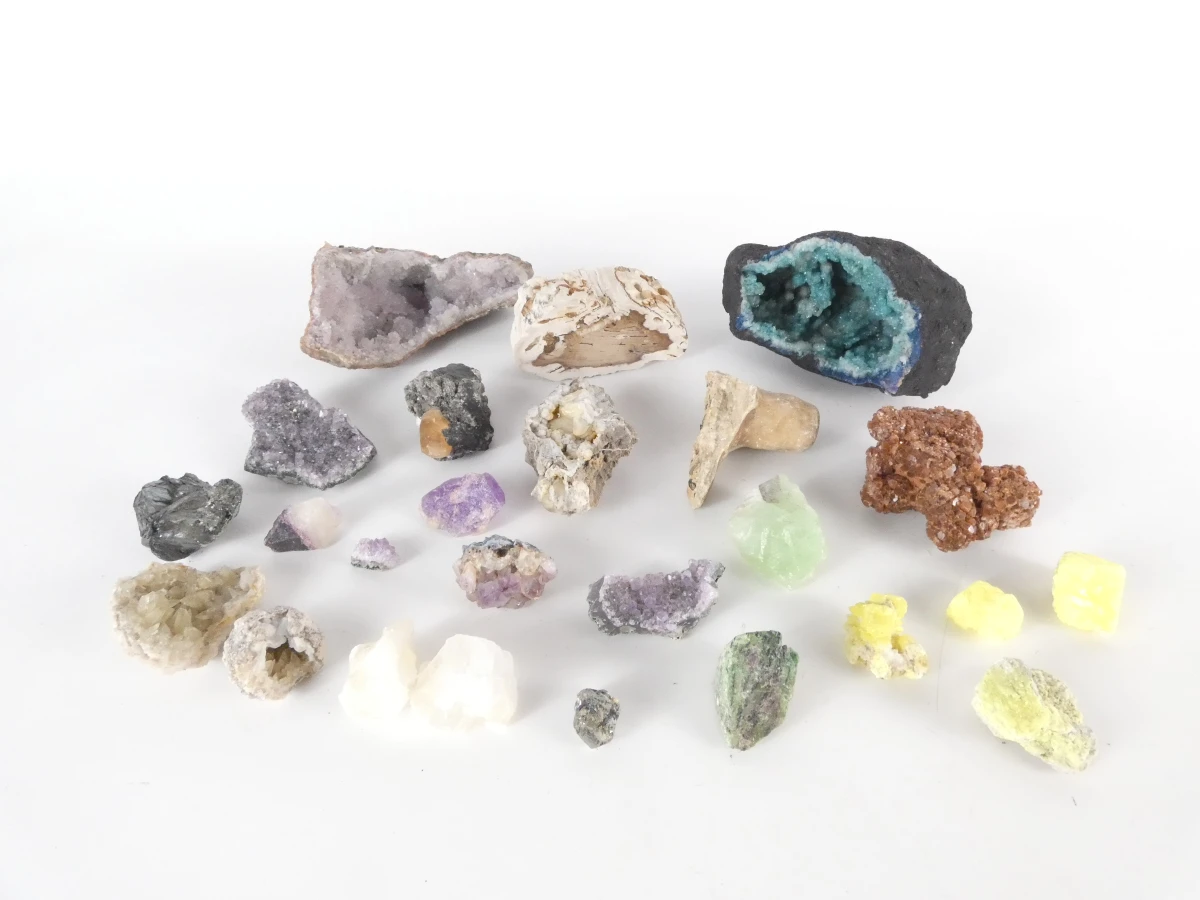 Set diverse mineralen en kristallen – kavel bij De Kringwinkel, Heverlee