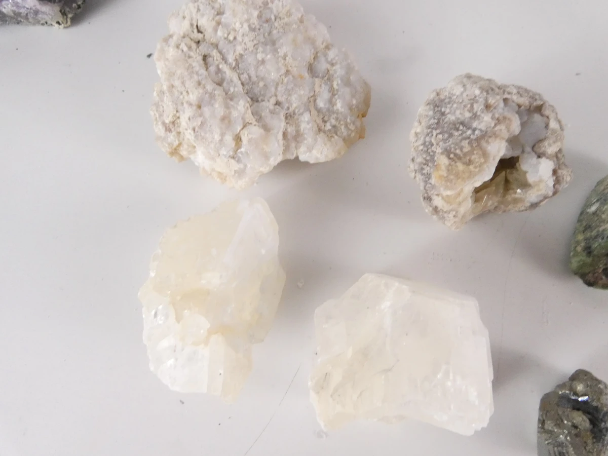 Set diverse mineralen en kristallen - foto 5