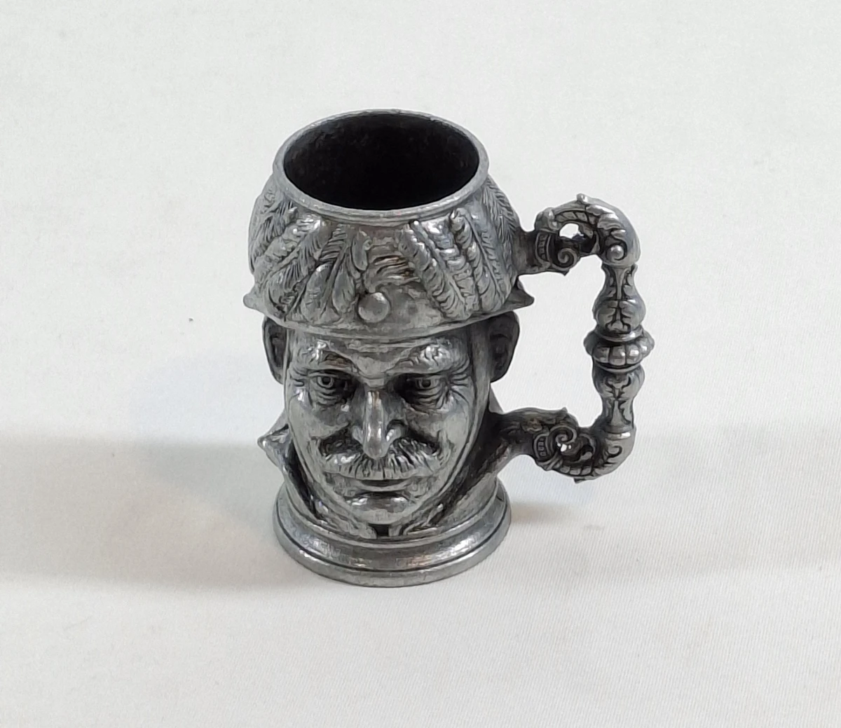 Set van 5 vintage tinnen expressieve gezichtsbekers - foto 5