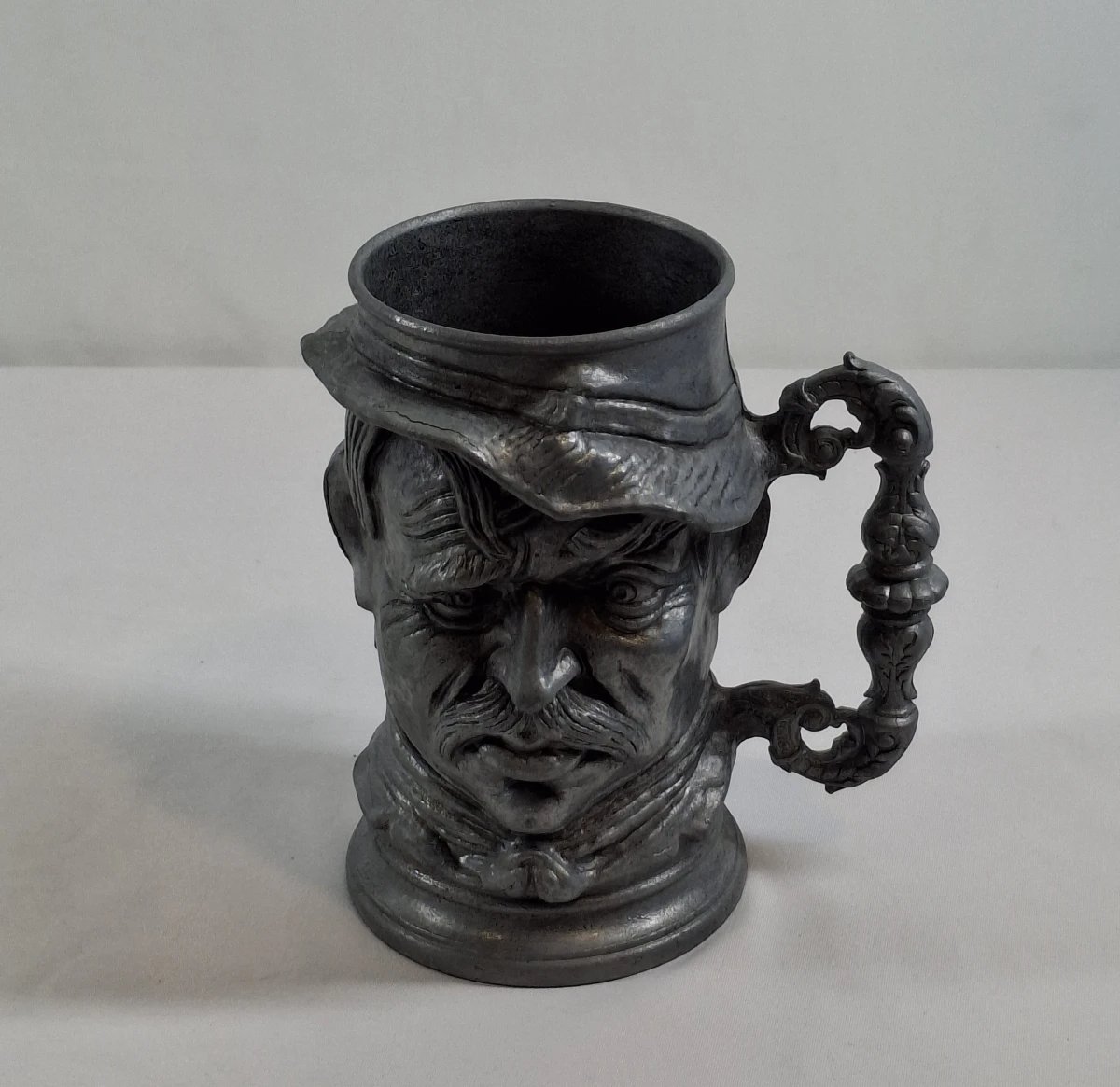 Set van 5 vintage tinnen expressieve gezichtsbekers - foto 2