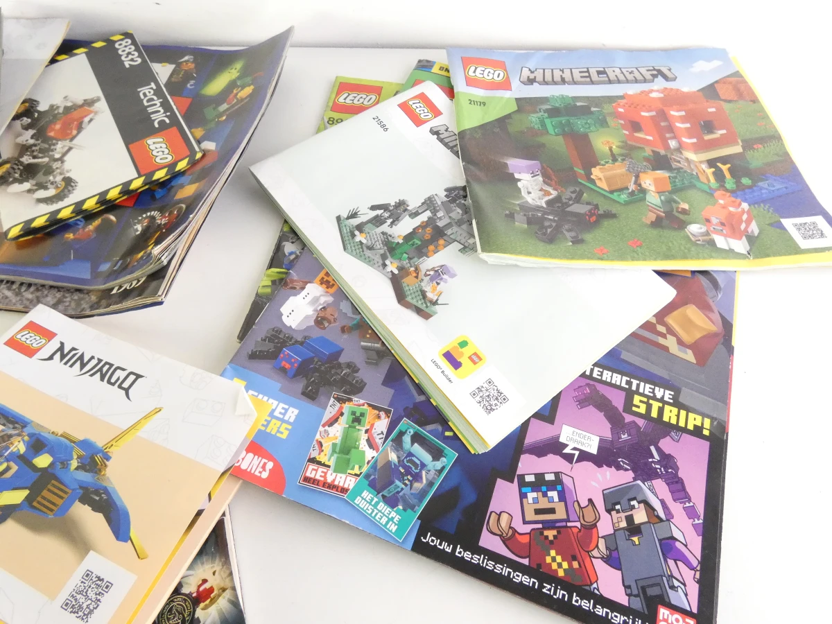 Diverse LEGO bouwinstructies en handleidingen(137 stuks) - foto 4