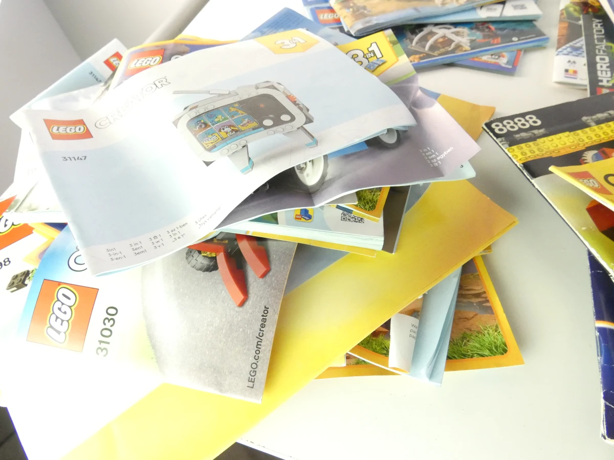 Diverse LEGO bouwinstructies en handleidingen(137 stuks) - foto 8