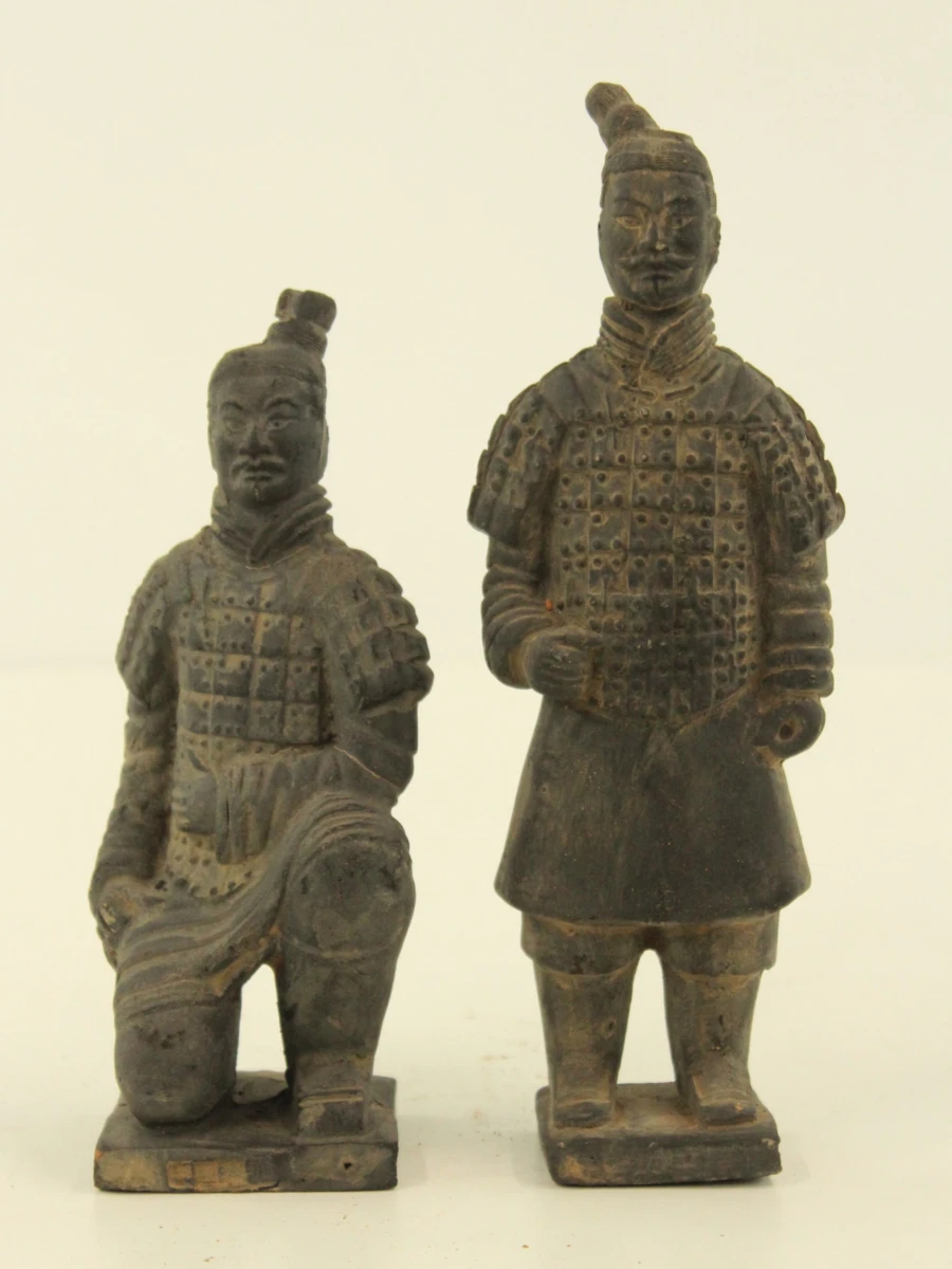 Set van 9 verschillende terracotta krijgers - geïnspireerd op het Chinese Terracottaleger - foto 10