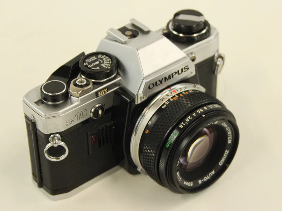Olympus OM-10 analoge camera met 50 mm lens - foto 4