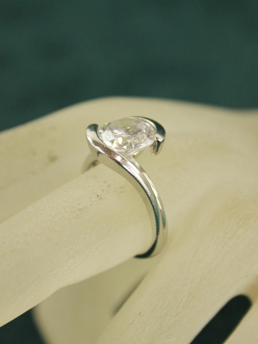 Sterling zilveren ring met heldere gefacetteerde steen - foto 3