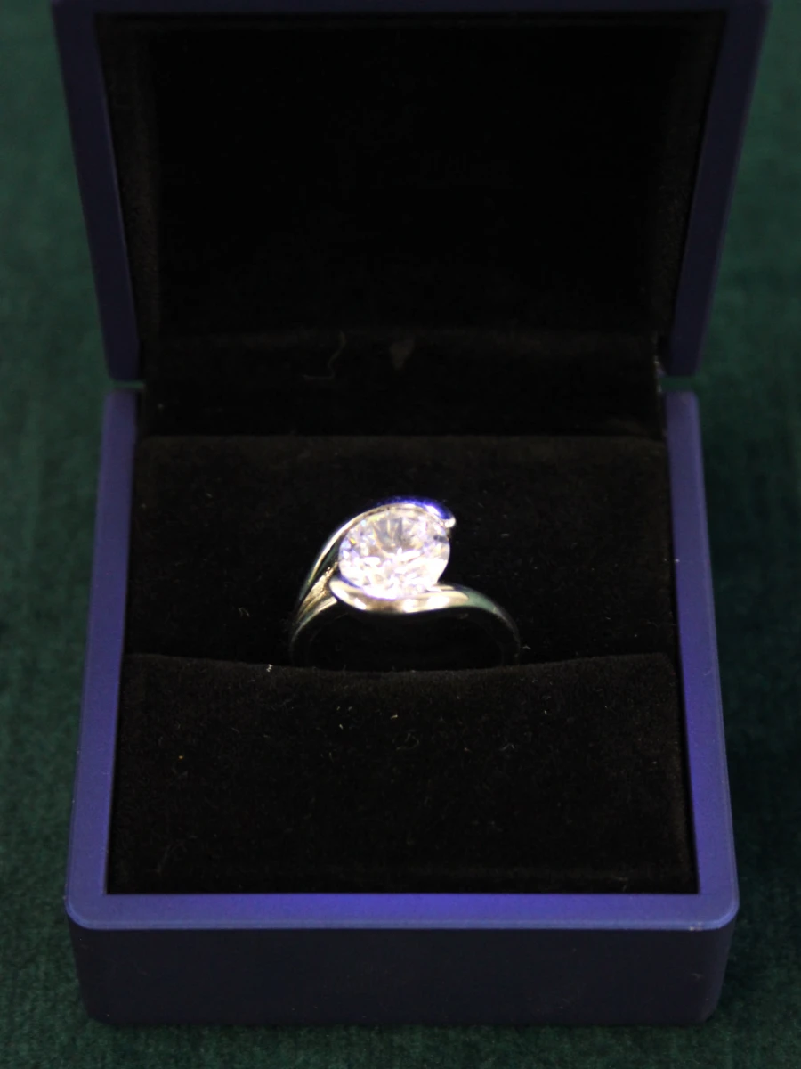 Sterling zilveren ring met heldere gefacetteerde steen - foto 4