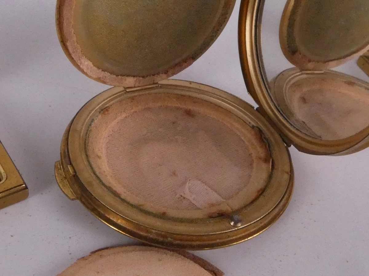 Vier Vintage Art Deco Cosmetica- en Verzorgingssets - foto 6