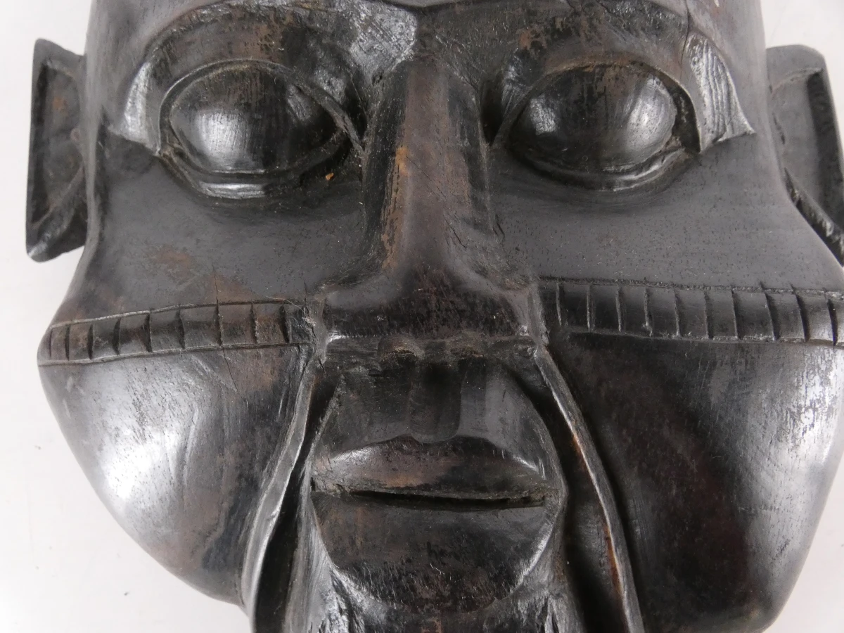 Set van 5 Afrikaanse houten maskers en houder(1992) - foto 7