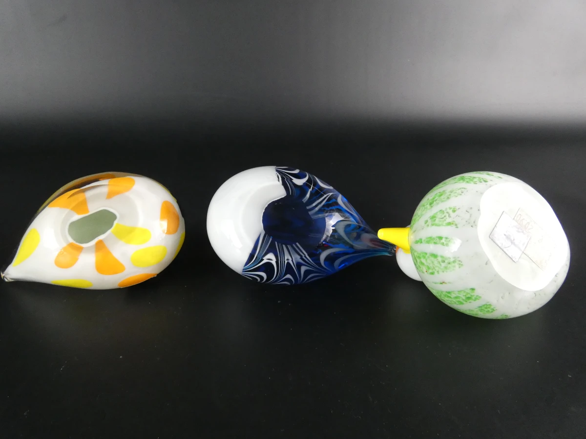 Set van 7 decoratieve glazen vogelfiguren. - foto 7