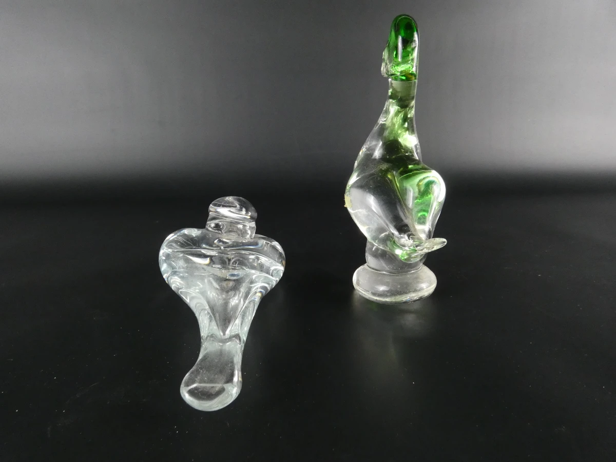 Set van 7 decoratieve glazen vogelfiguren. - foto 17