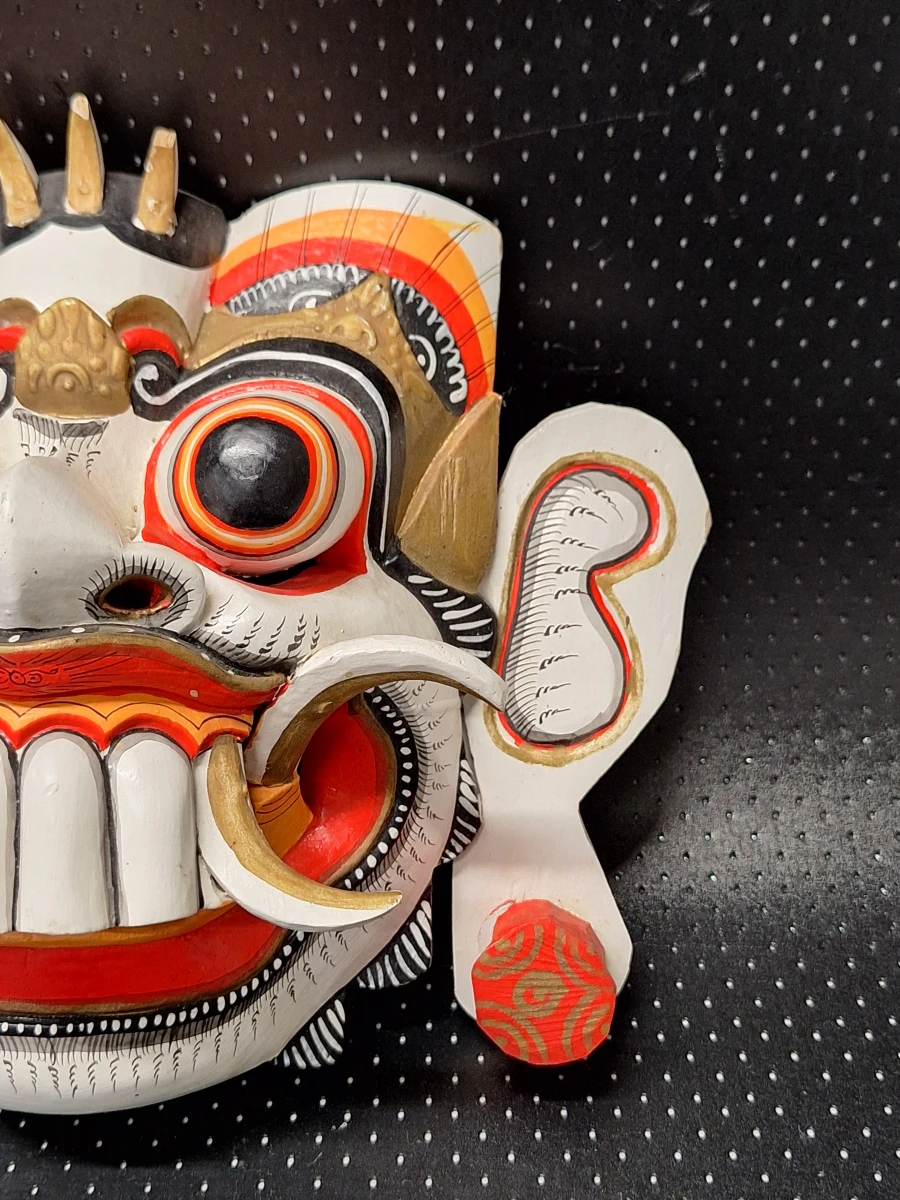 Driedelige set handgesneden Balinese maskers van hout - foto 14
