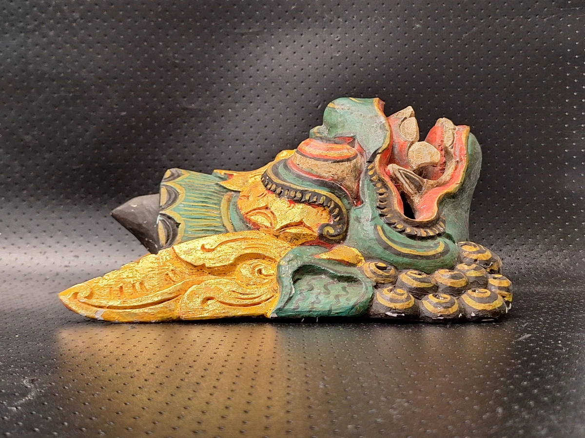 Driedelige set handgesneden Balinese maskers van hout - foto 9