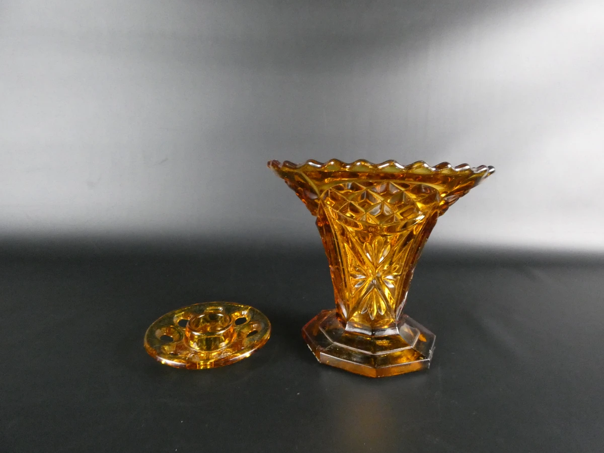 Vintage amberkleurige Art Deco glazen vaas met pique-fleurs - foto 4