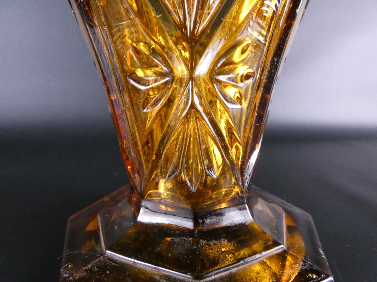 Vintage amberkleurige Art Deco glazen vaas met pique-fleurs - foto 5