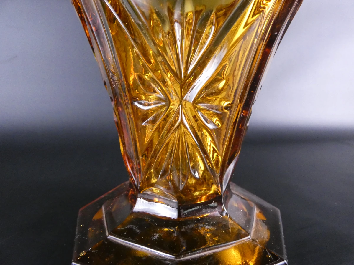 Vintage amberkleurige Art Deco glazen vaas met pique-fleurs - foto 7