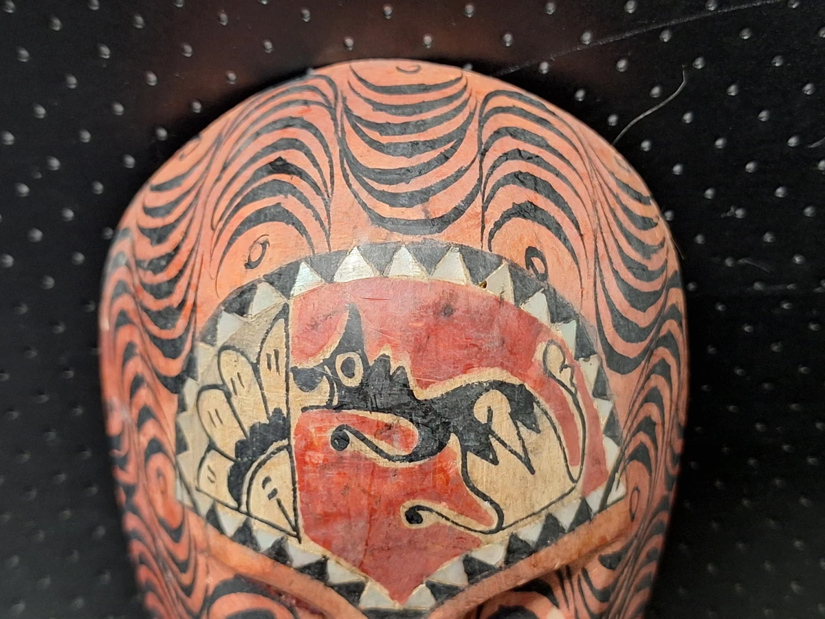 Set van drie vintage houten wandmaskers uit Afrika, Azie en Indonesie - foto 12