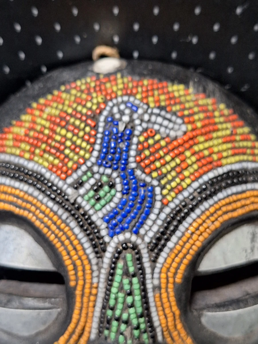 Set van drie vintage houten wandmaskers uit Afrika, Azie en Indonesie - foto 4