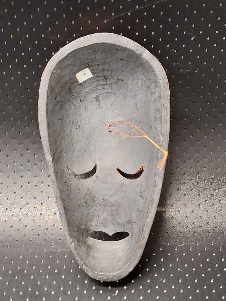 Set van drie vintage houten wandmaskers uit Afrika, Azie en Indonesie - foto 14