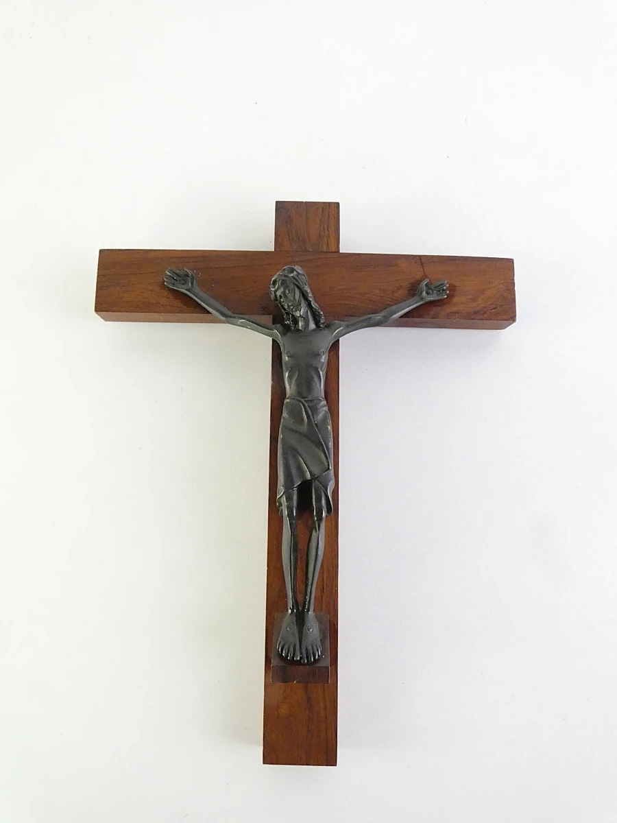 Vintage houten crucifix met gestileerde Christusfiguur - foto 11