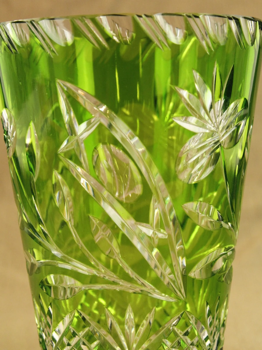 Groene geslepen kristallen vaas met bloemmotief - foto 3