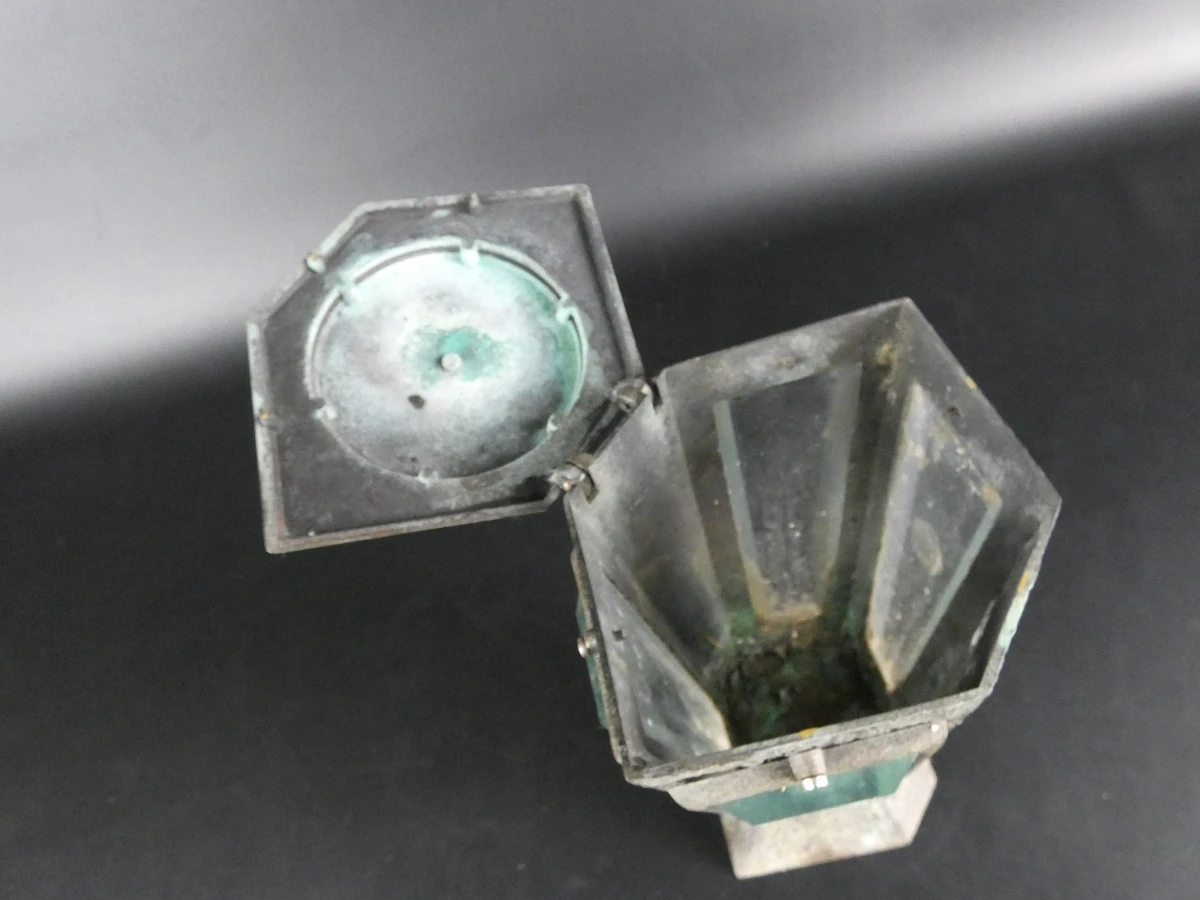 Metaallegering graflantaarn – Zeshoekig met Facetglas & Kruis - foto 4