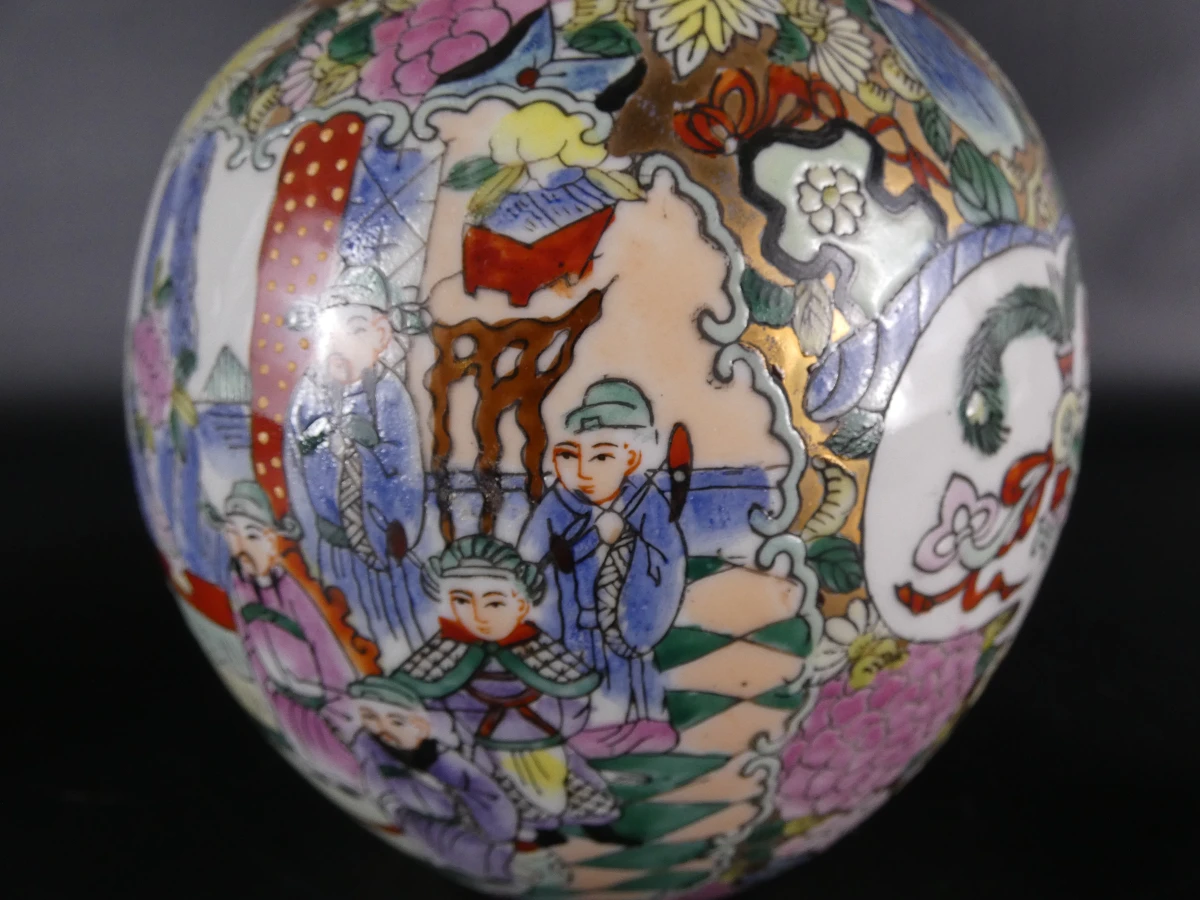 Set van 2 Chinese dekselvazen met kleurrijke decoratie - foto 6