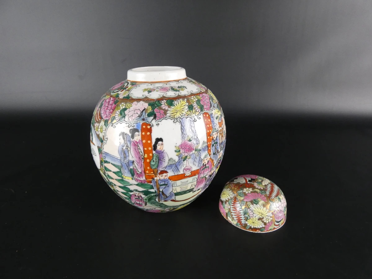 Set van 2 Chinese dekselvazen met kleurrijke decoratie - foto 17