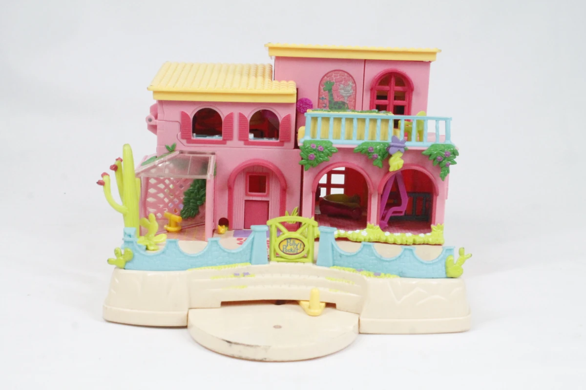 Polly Pocket - Petland Hacienda Ranch House met speelfiguurtjes – kavel bij De Kringwinkel, Brecht