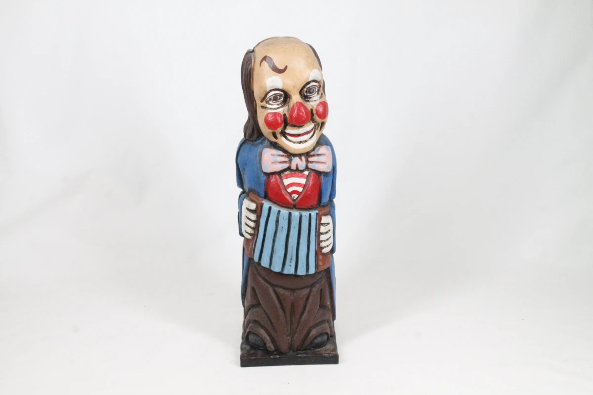 Decoratieve houten clown drankflescase – kavel bij De Kringwinkel, Brecht