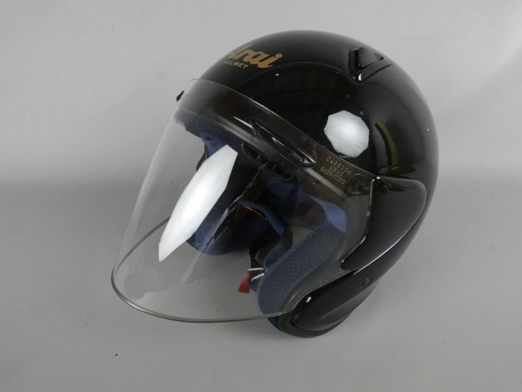 Arai SZ/M motorhelm – kavel bij De Kringwinkel, Diest