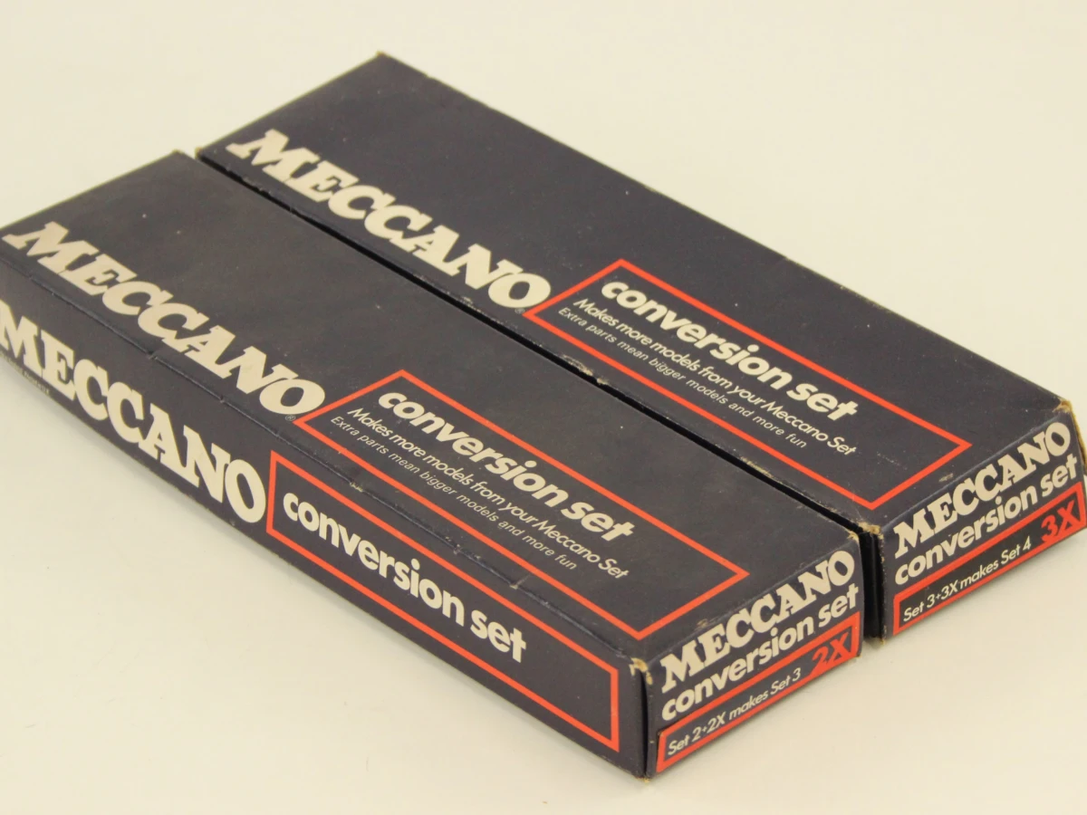 Partij vintage Meccano & Märklin metalen bouwsets met onderdelen en documentatie - foto 8