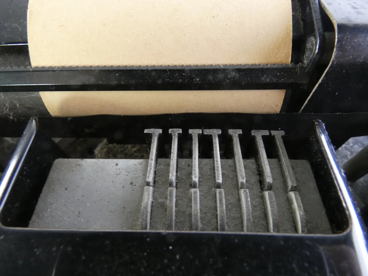 Vintage mechanische rekenmachine/telmachine van Burroughs - foto 8