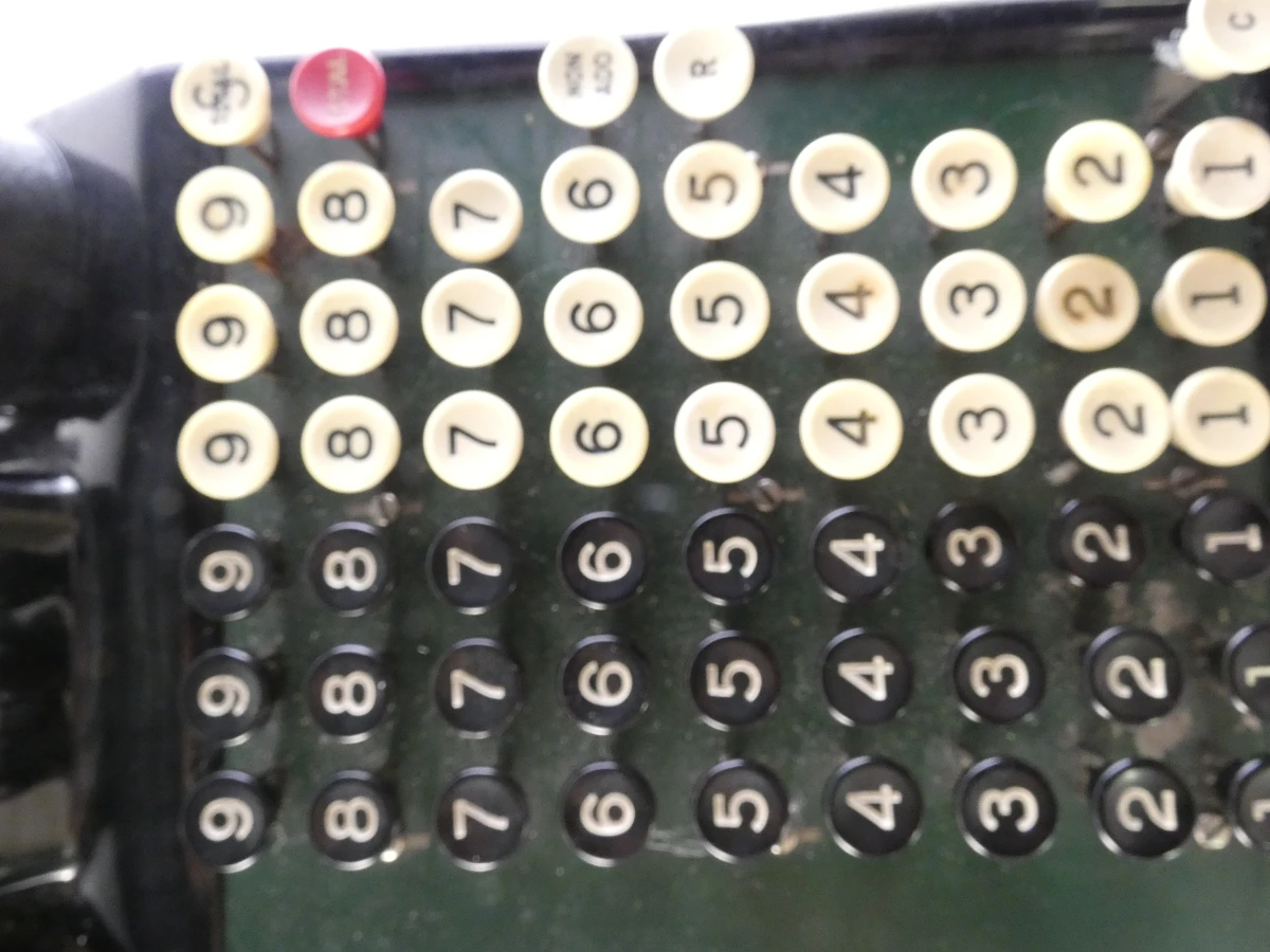Vintage mechanische rekenmachine/telmachine van Burroughs - foto 9