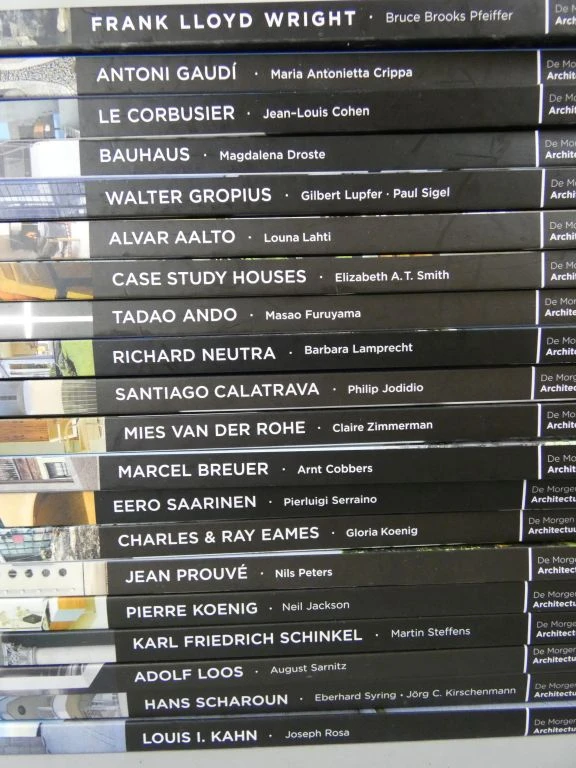 Set van 20 boeken over architectuur en design – foto 2 – kavel bij De Kringwinkel, Diest