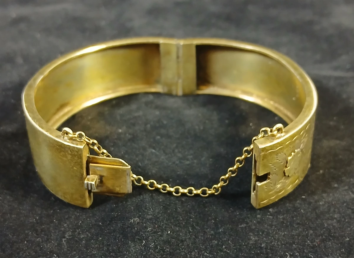 Set van twee vintage armbanden, één met bloemmotief - foto 7