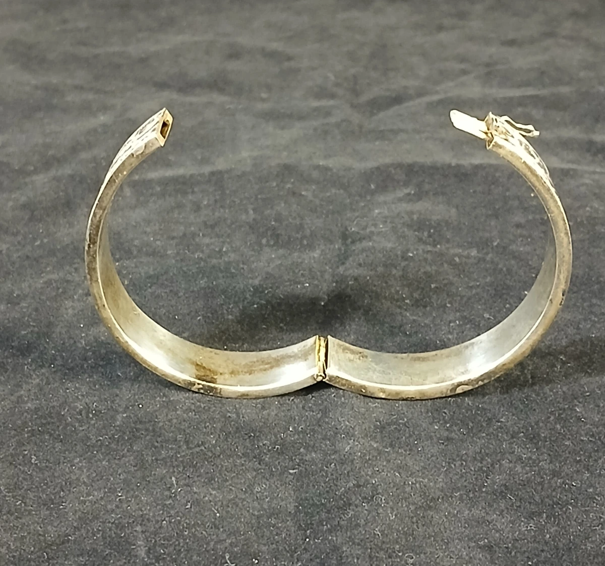Antieke zilveren armband met gravure en sluiting - foto 3