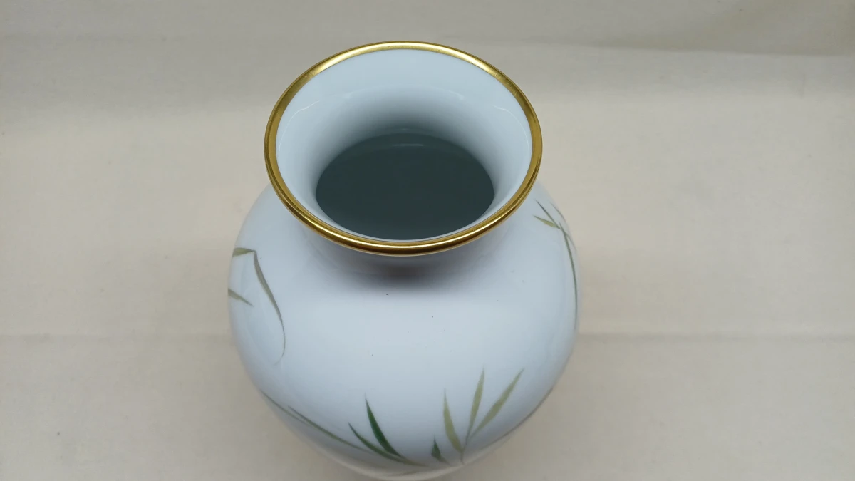 Porseleinen vaas met reiger van Franklin Porcelain - foto 4