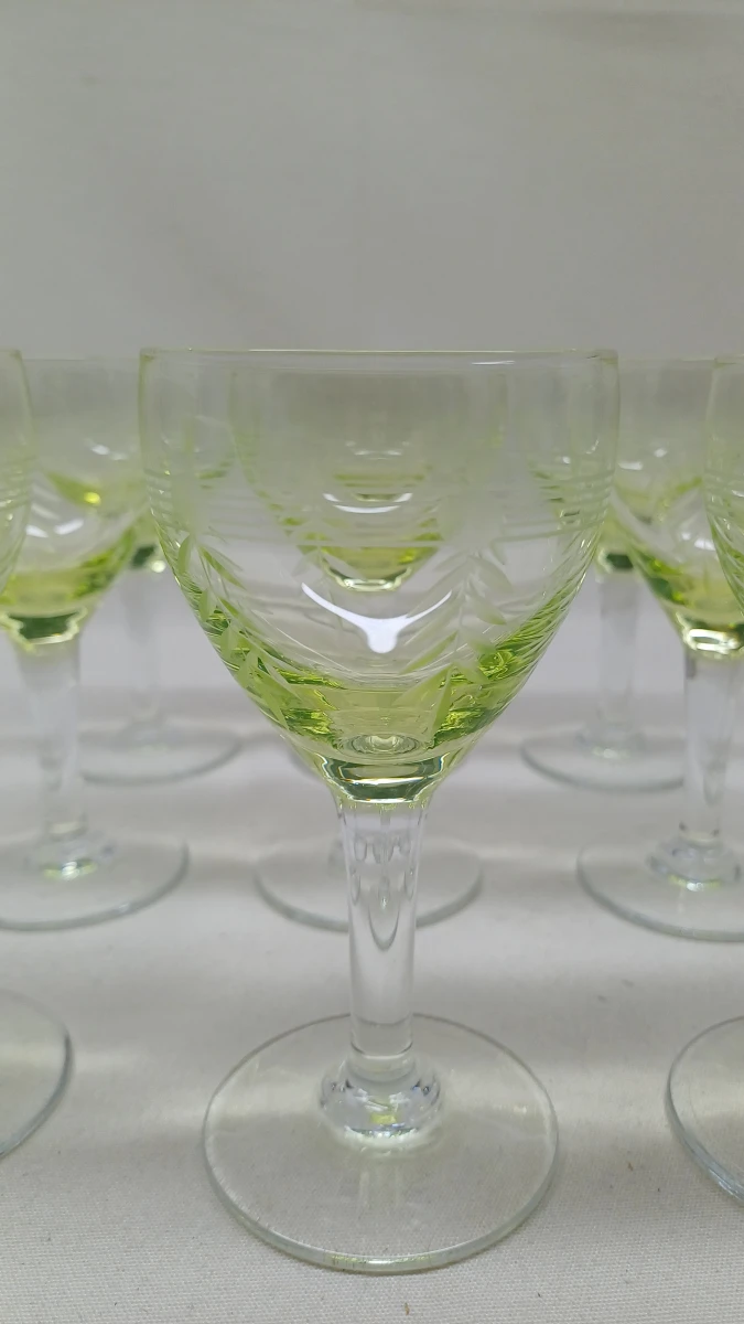 Set van 9 vintage uranium likeurglazen - foto 6