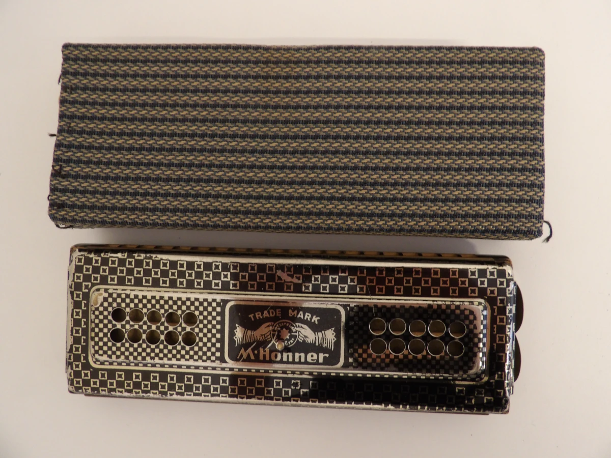 Verzameling mondharmonica's - foto 6