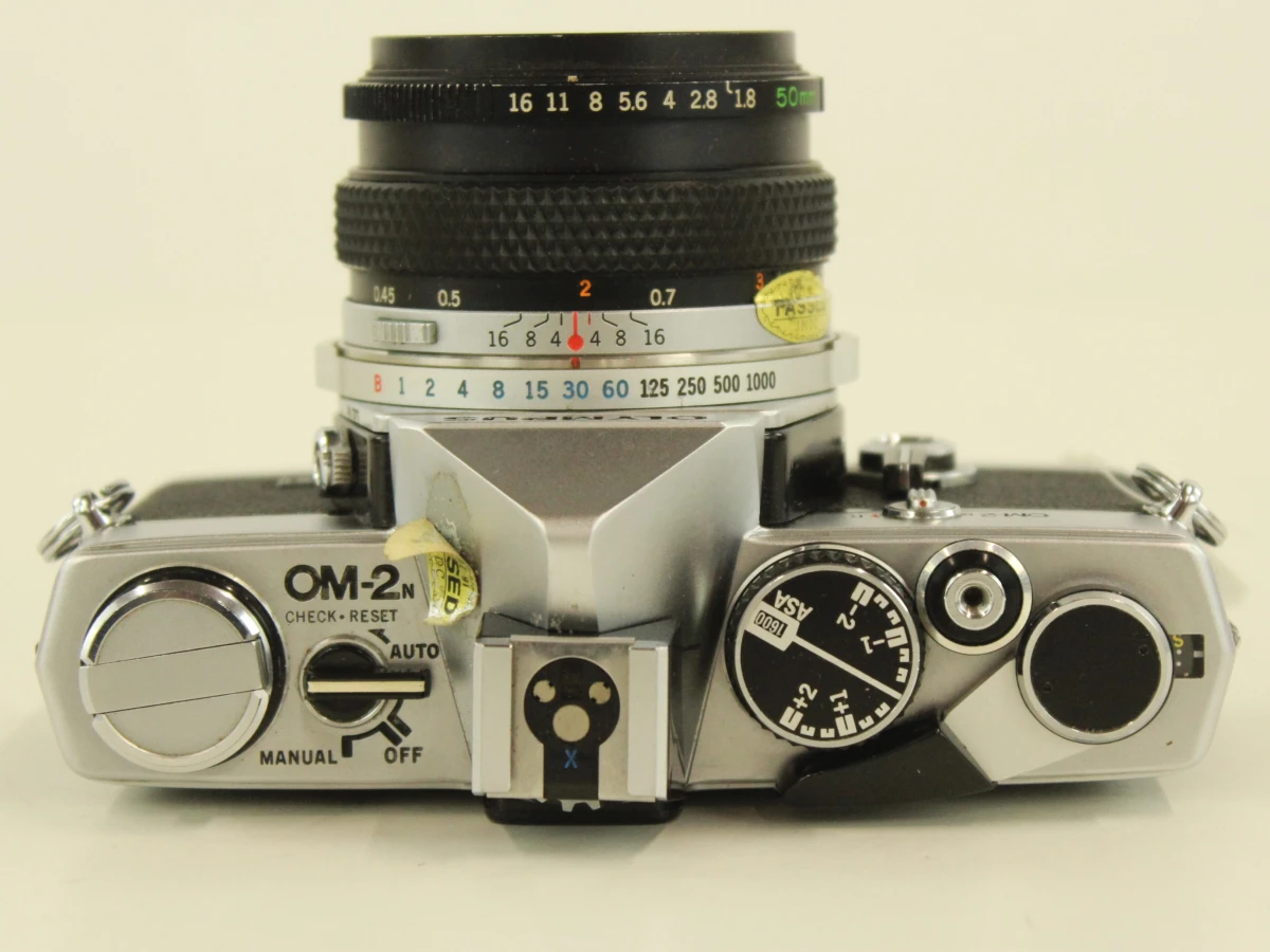 Olympus OM-2n analoge spiegelreflexcamera met 50mm lens - foto 5