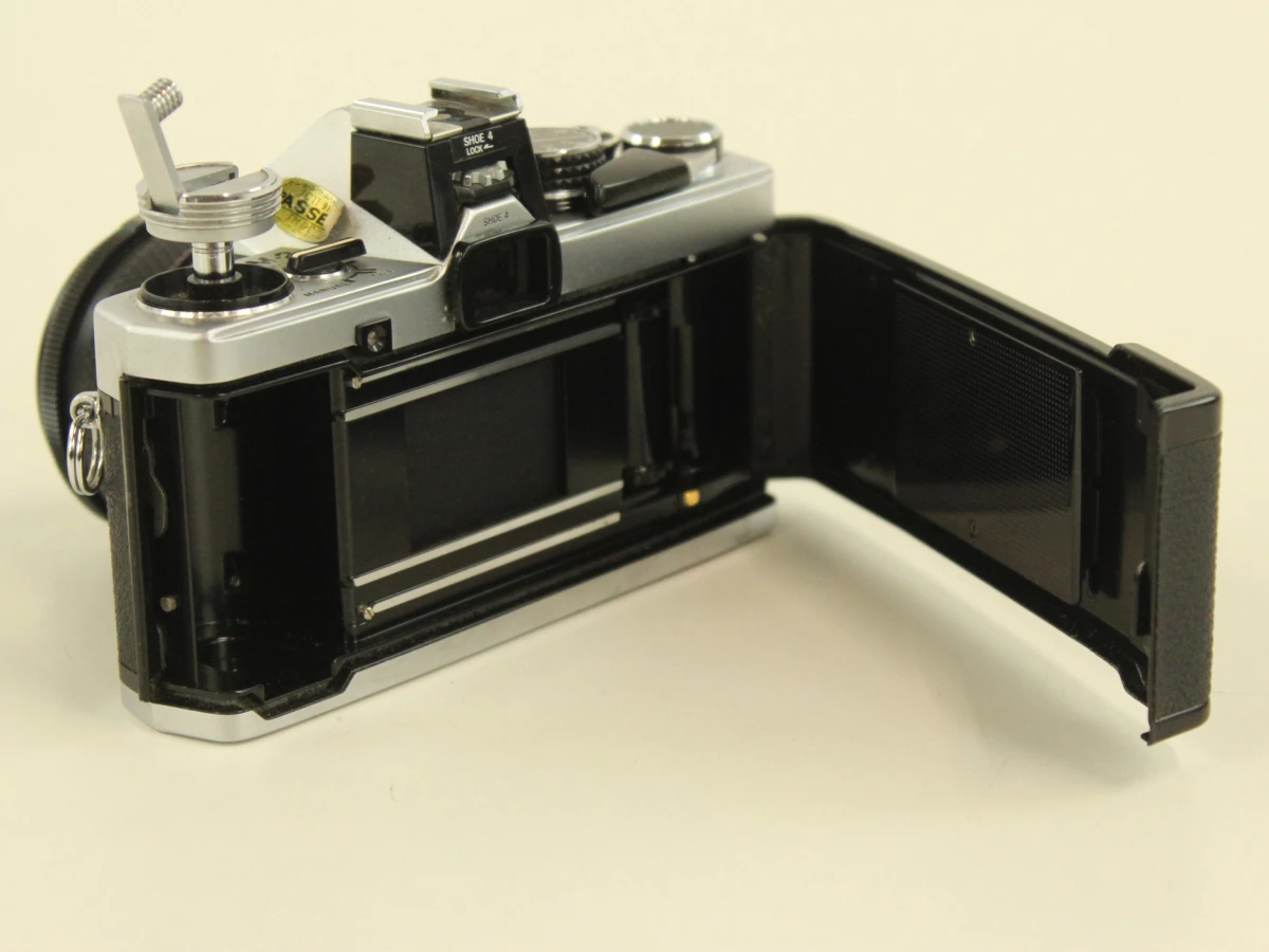 Olympus OM-2n analoge spiegelreflexcamera met 50mm lens - foto 6