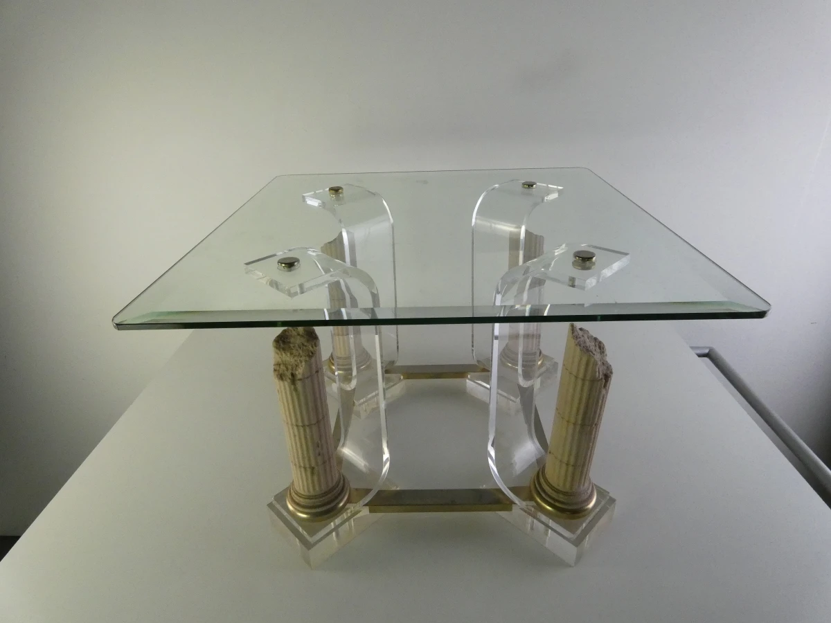 Vierkante salontafel met glazen blad en decoratieve pilaren - foto 2