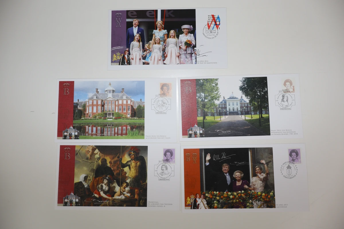 Uitgebreide Koninklijke en Historische Postzegelcollectie - foto 4