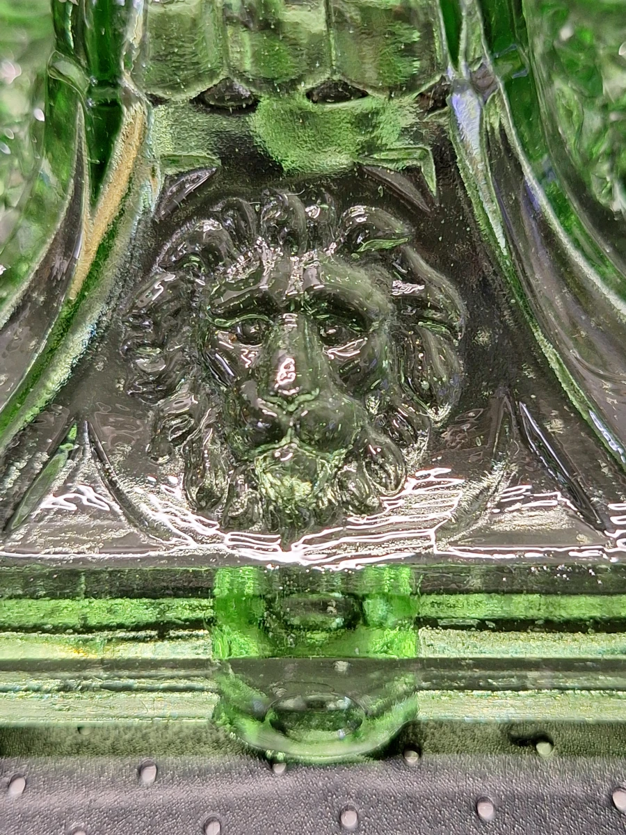 Lichtgroene persglazen kandelaars met leeuwenkop - Depression Glass-stijl - foto 11