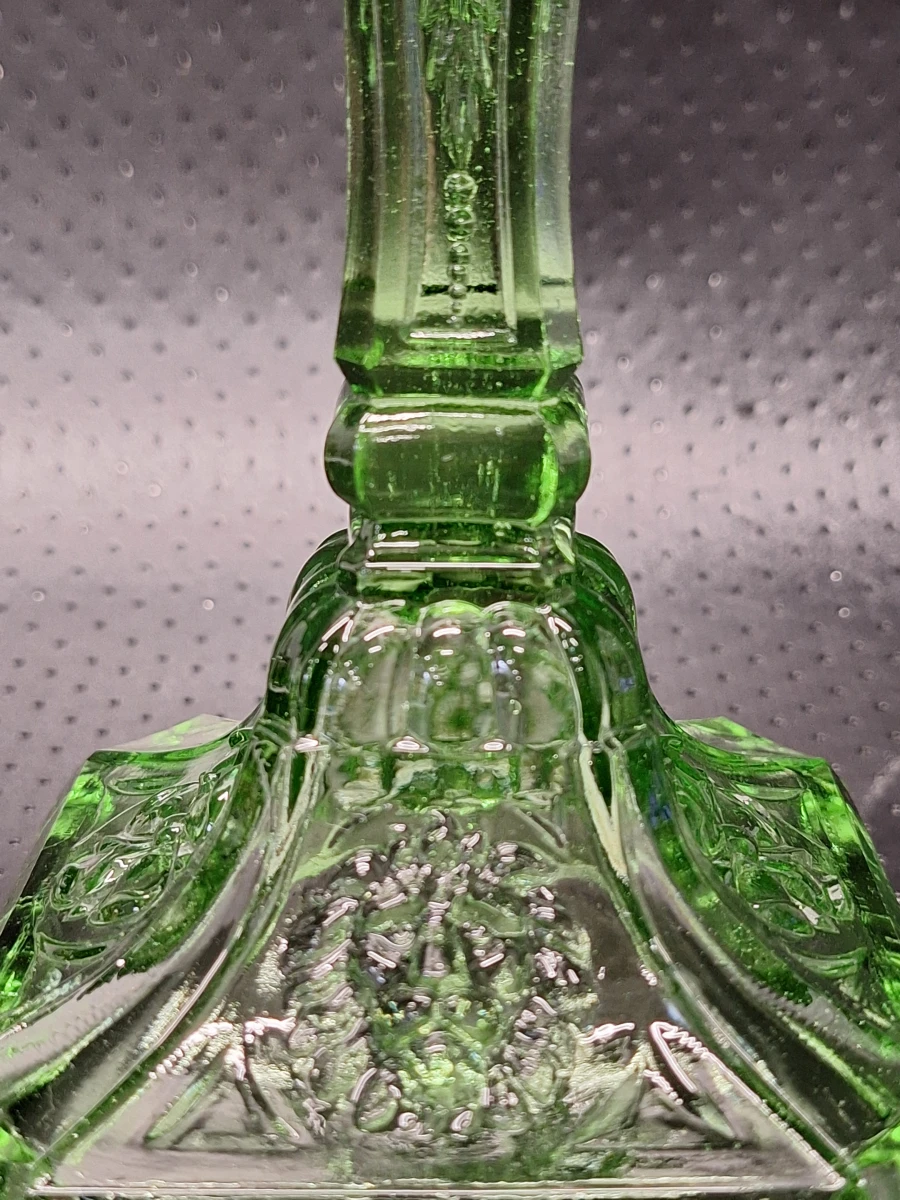 Lichtgroene persglazen kandelaars met leeuwenkop - Depression Glass-stijl - foto 5