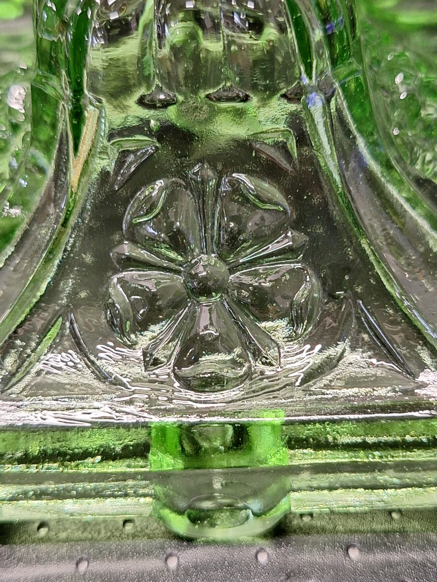 Lichtgroene persglazen kandelaars met leeuwenkop - Depression Glass-stijl - foto 10